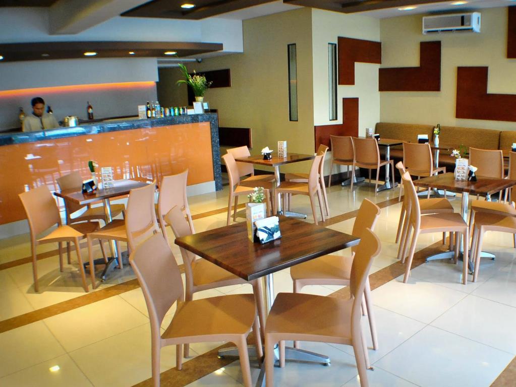 Fersal Hotel Kalayaan 3*