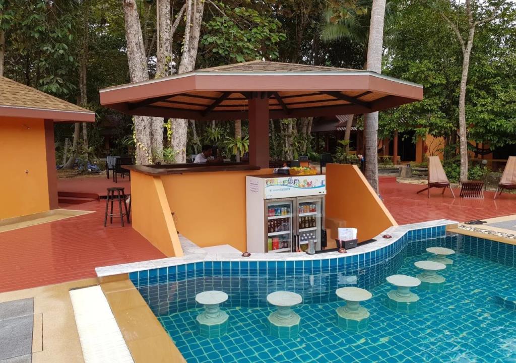 Lanta Pearl Beach Resort 3*
