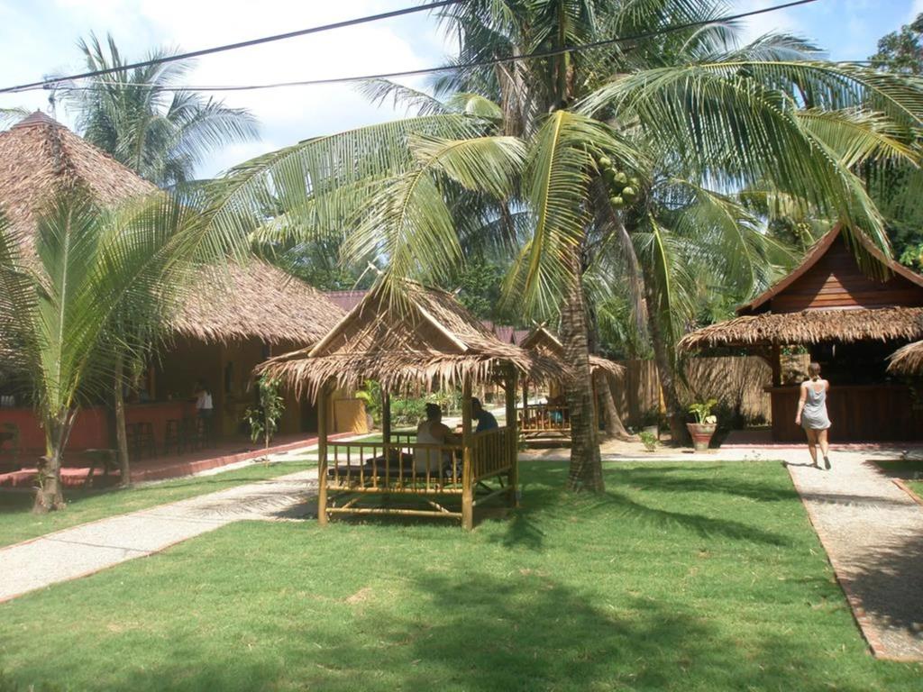 Lanta Pearl Beach Resort 3*