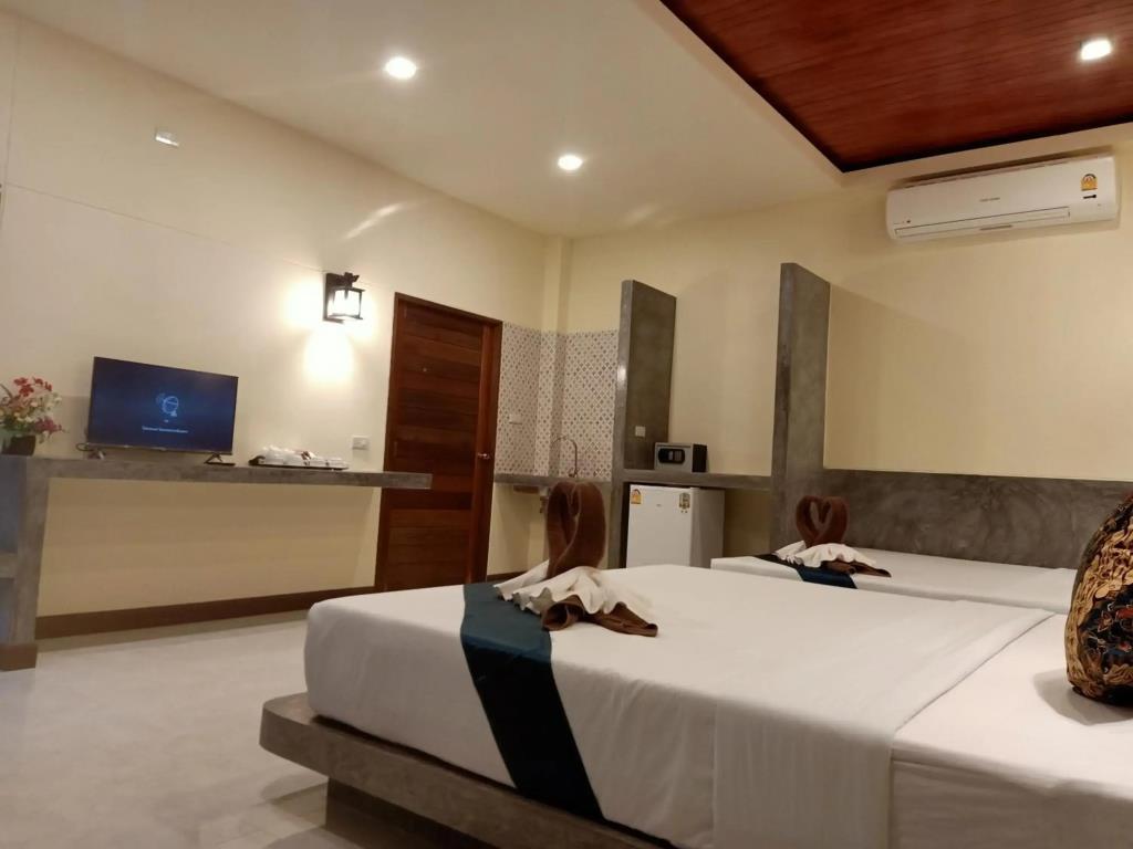 Lanta Pearl Beach Resort 3*
