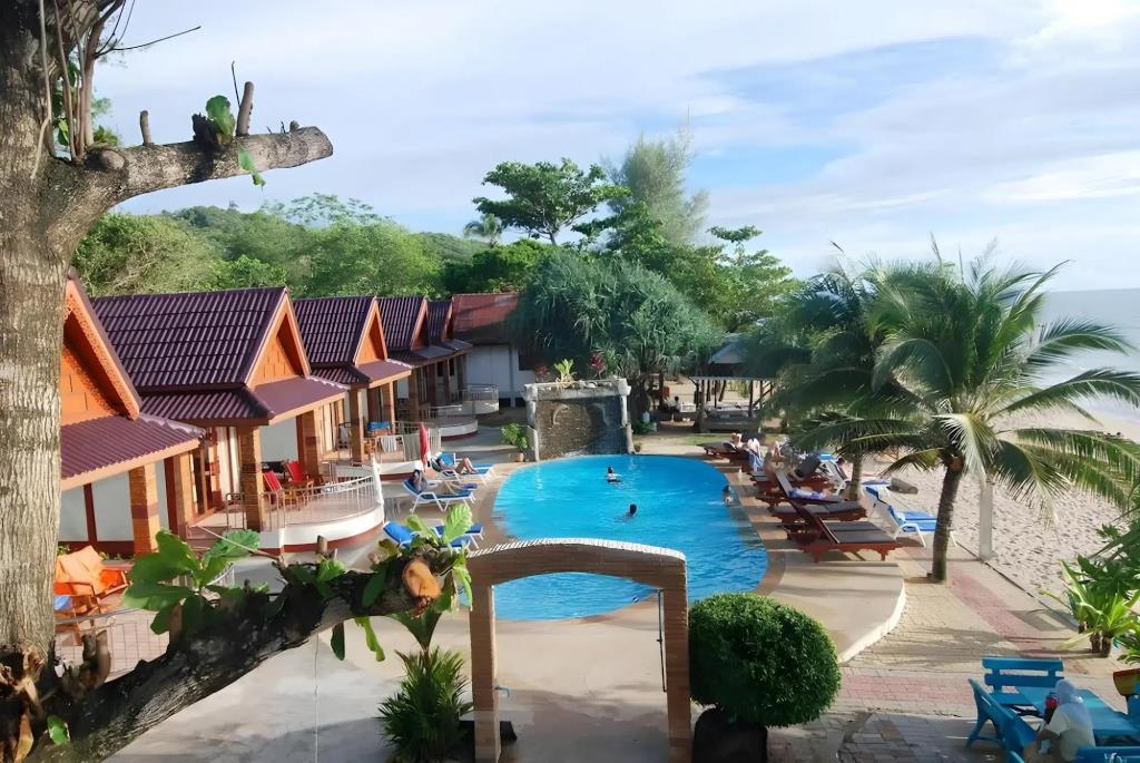 Lanta Paradise Beach Resort 3*