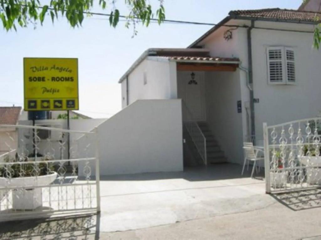 Villa Angela 0*