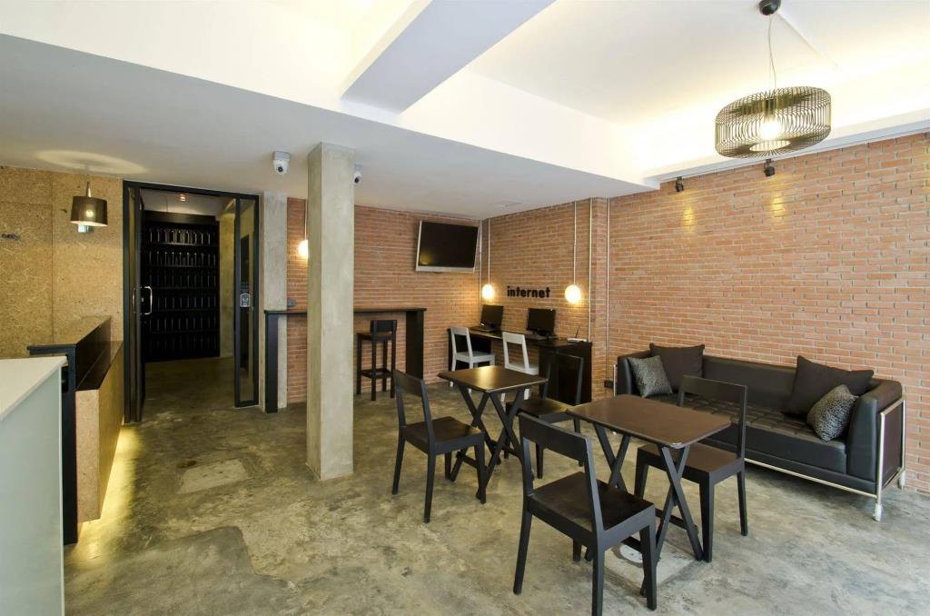 DI Place Hotel 3*