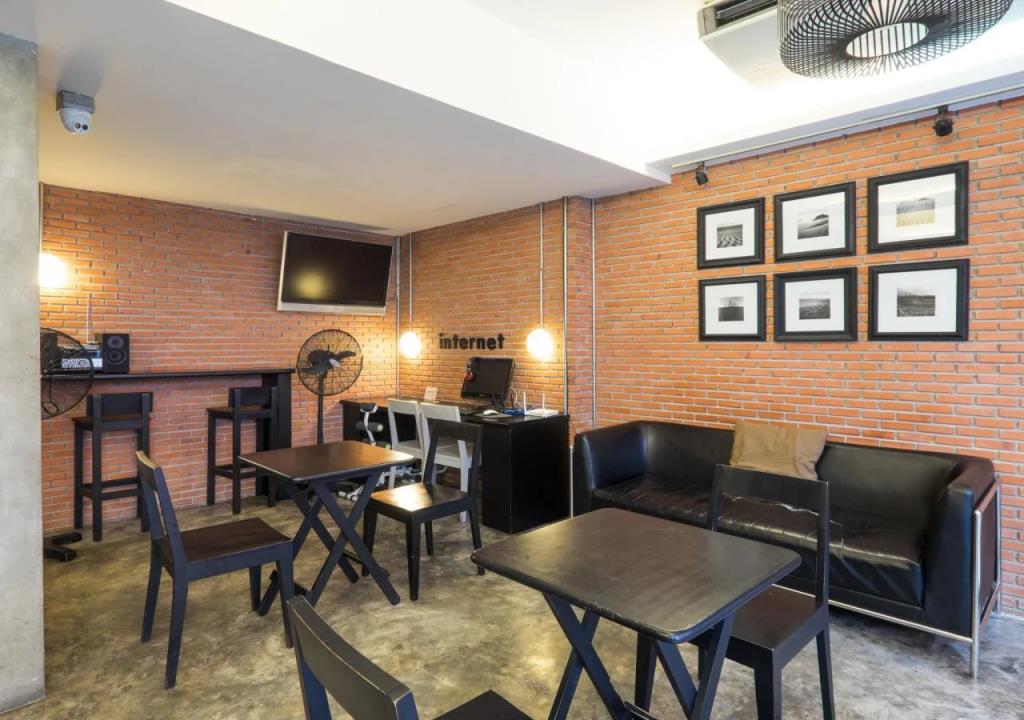 DI Place Hotel 3*