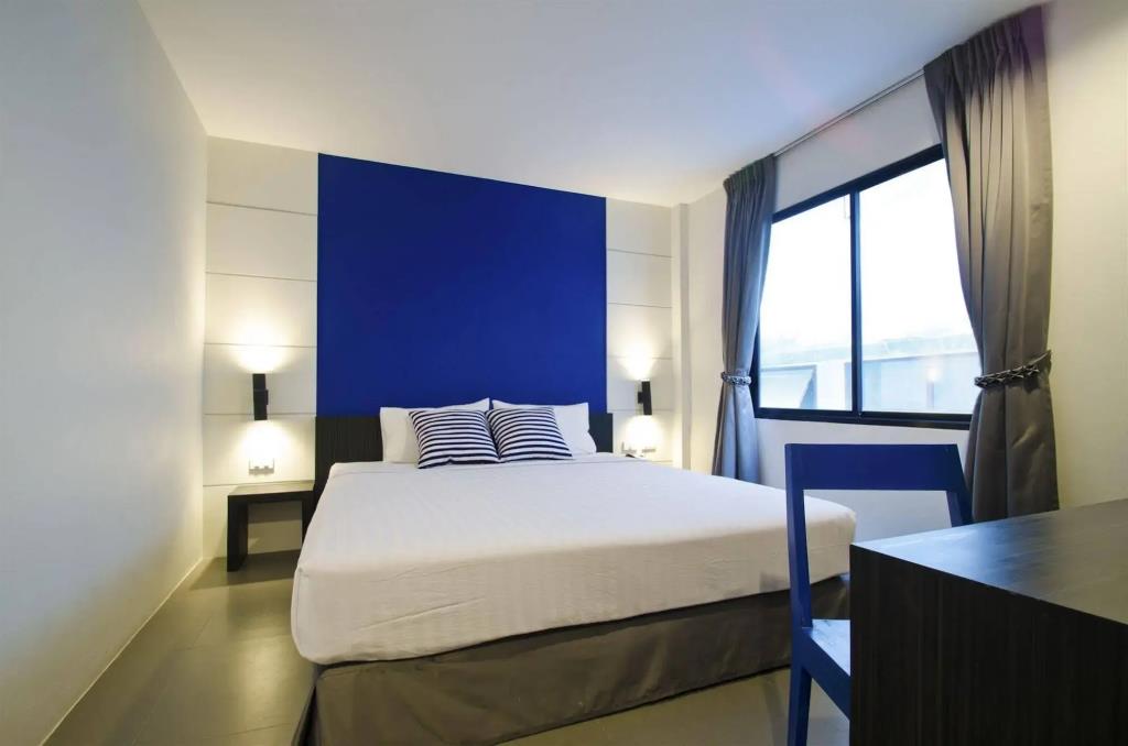 DI Place Hotel 3*