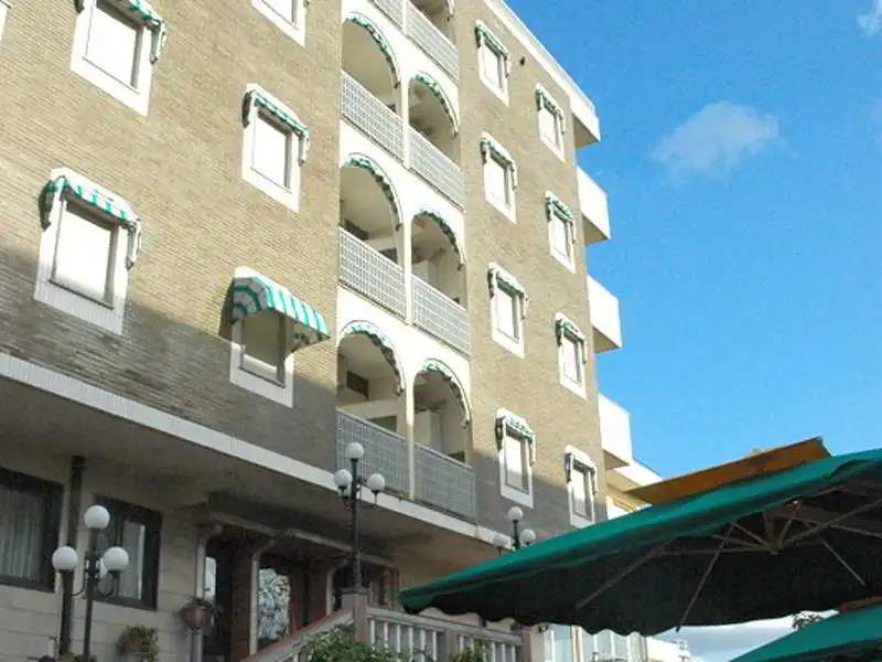 Hotel President 4*
