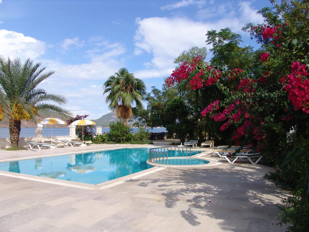 Ford Hotel 3*