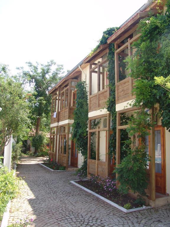 Ford Hotel 3*