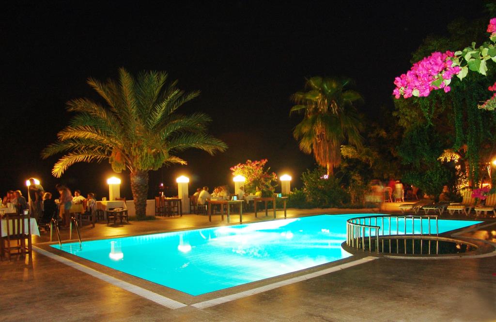 Ford Hotel 3*