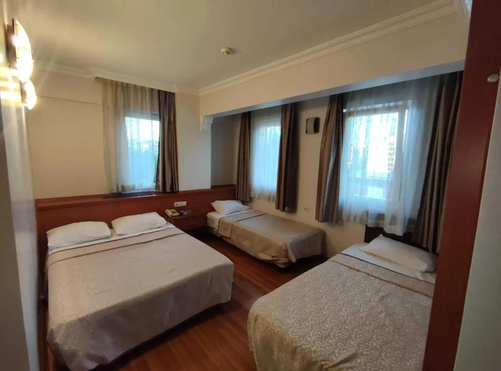 Hotel Nayla 0*