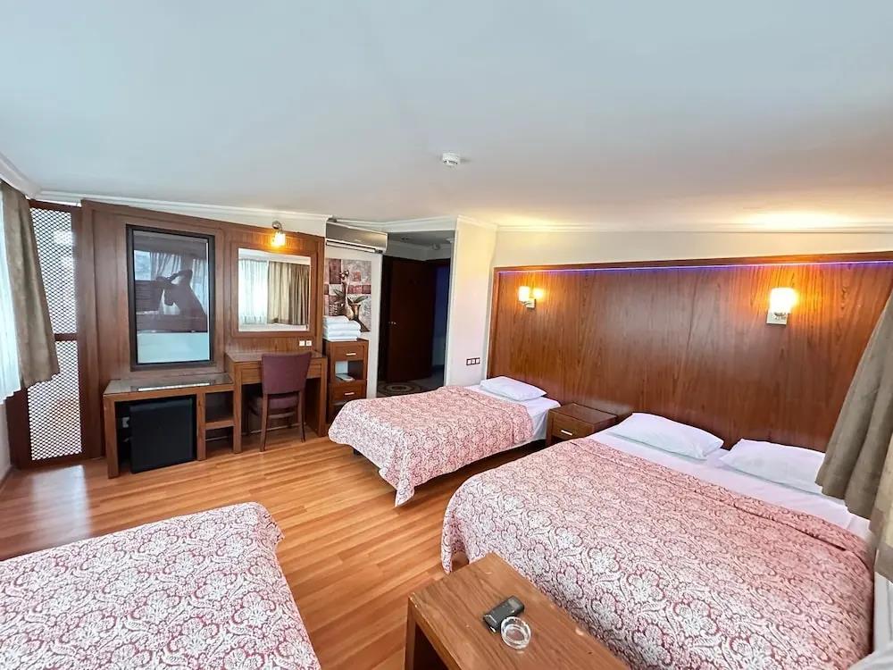 Hotel Nayla 0*