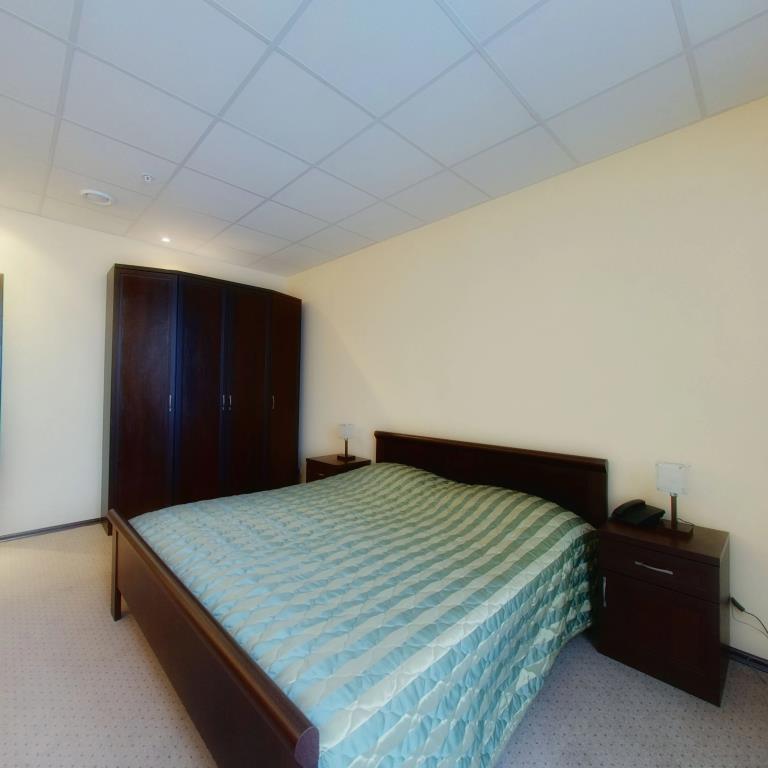Parus Hotel 3*