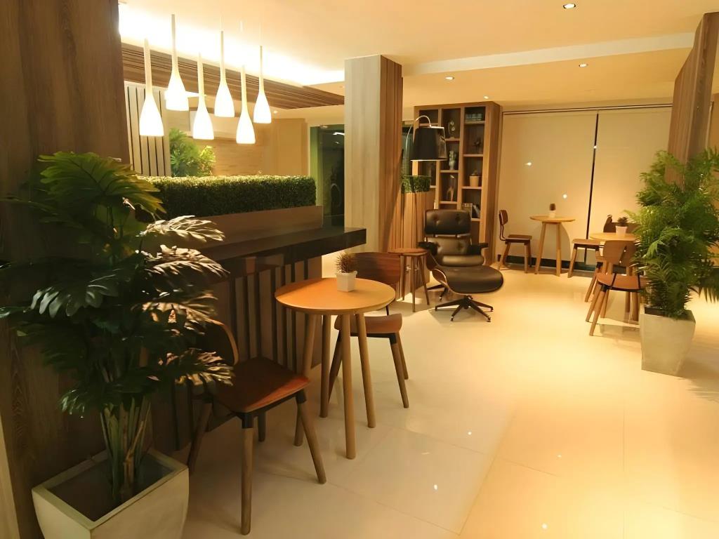 Smith Residence 3*