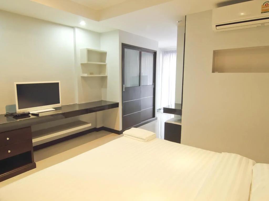 Smith Residence 3*