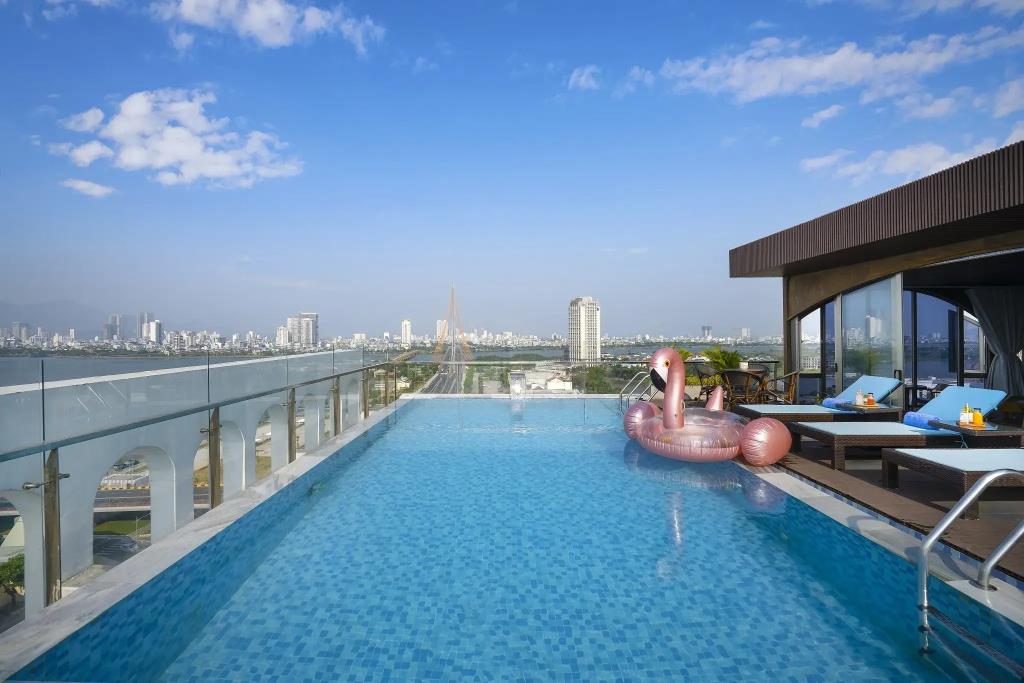 Gold Plaza Hotel Da Nang 4*