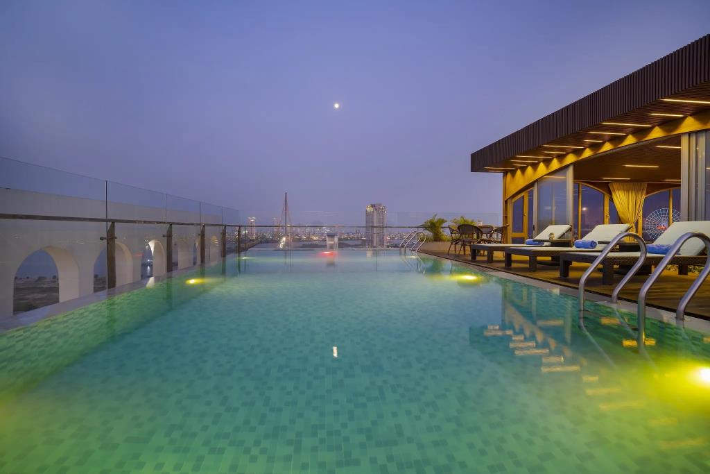 Gold Plaza Hotel Da Nang 4*