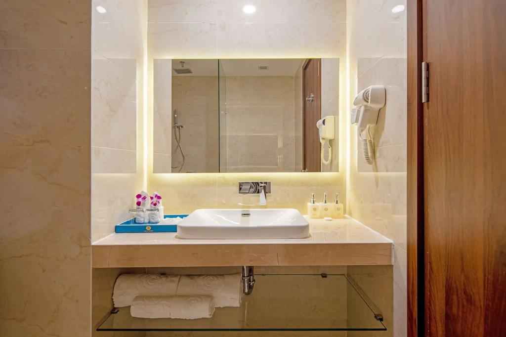 Gold Plaza Hotel Da Nang 4*