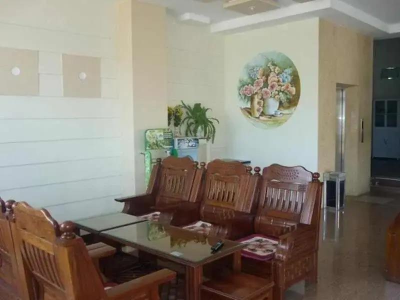 Waikiki Hotel 2*