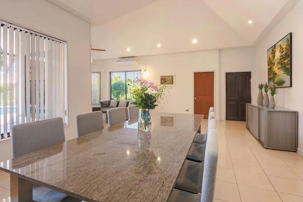 Pattaya Hill, Near the City and Beach 0*