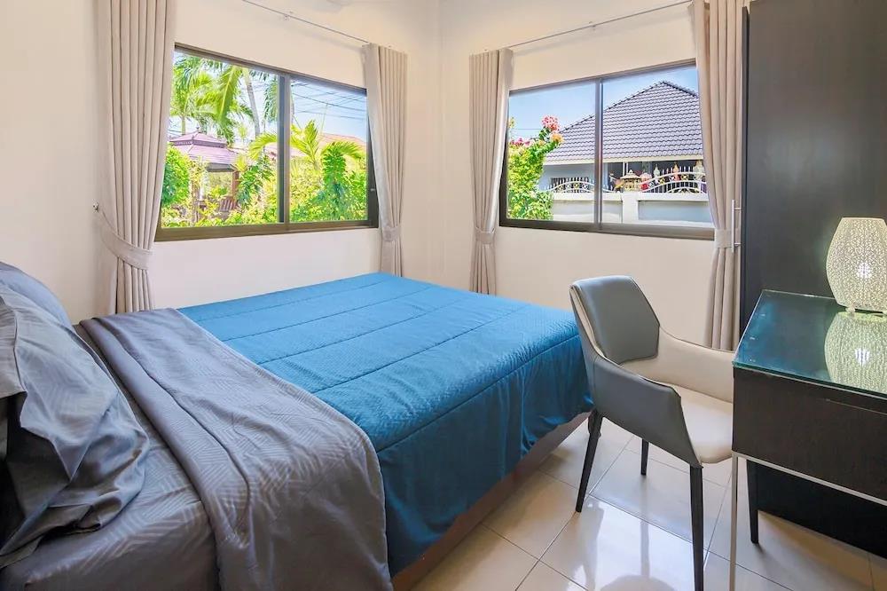 Pattaya Hill, Near the City and Beach 0*