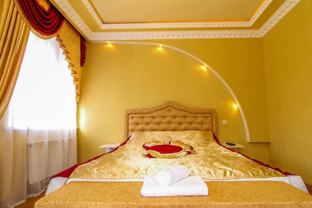 Lyuks Hotel 3*