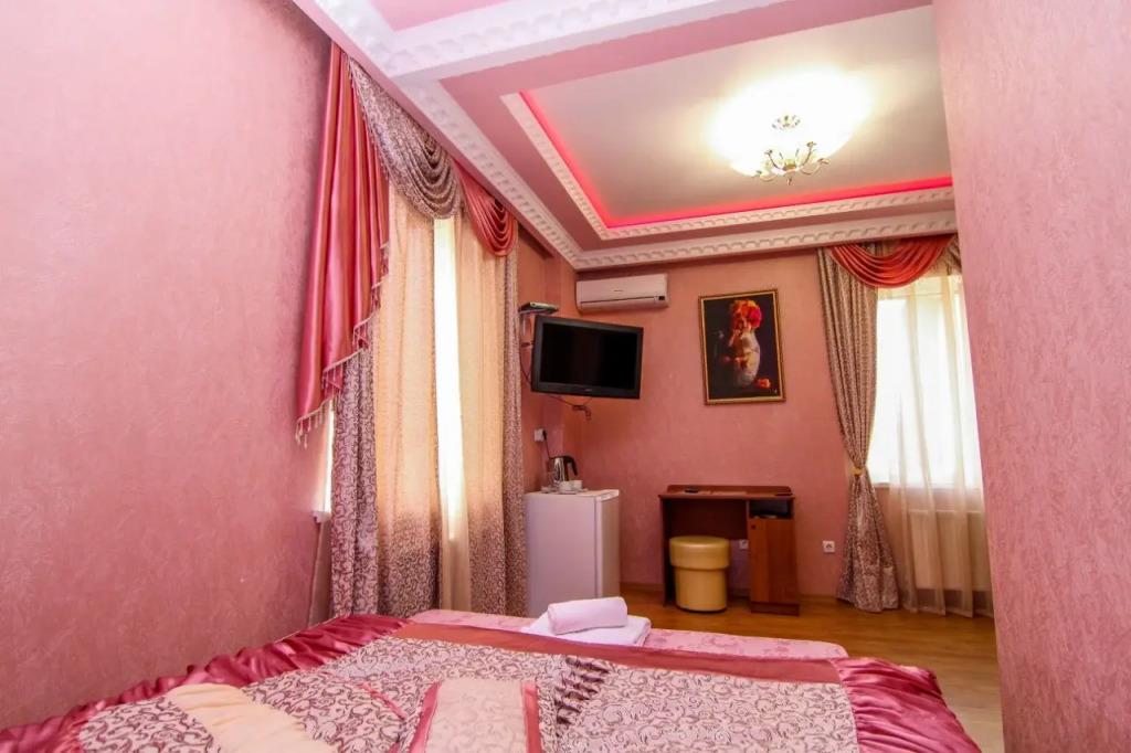 Lyuks Hotel 3*