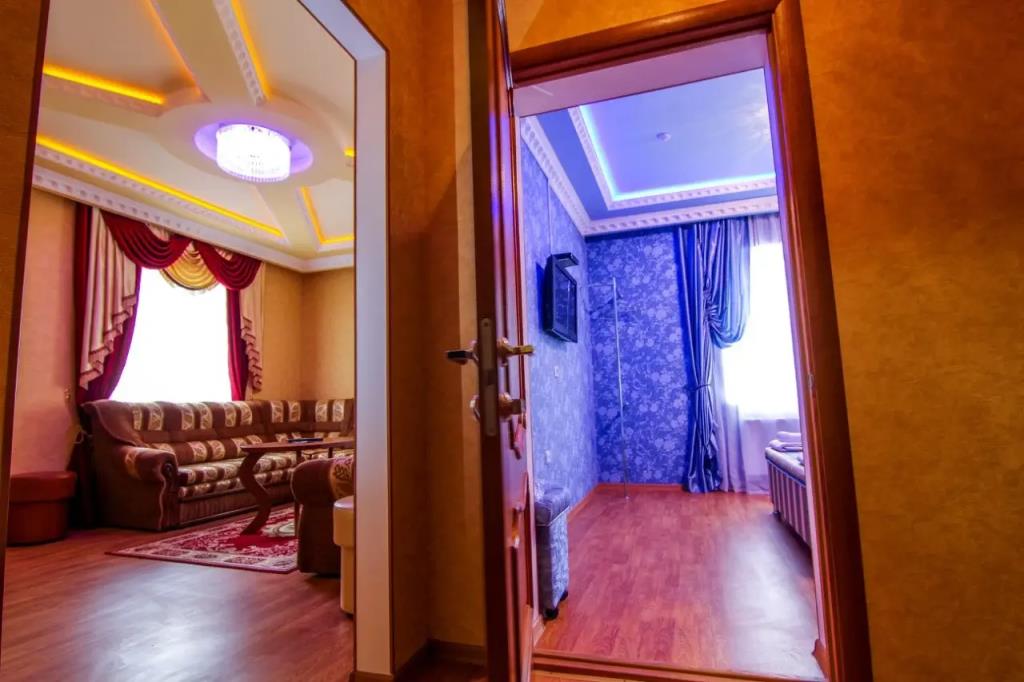 Lyuks Hotel 3*