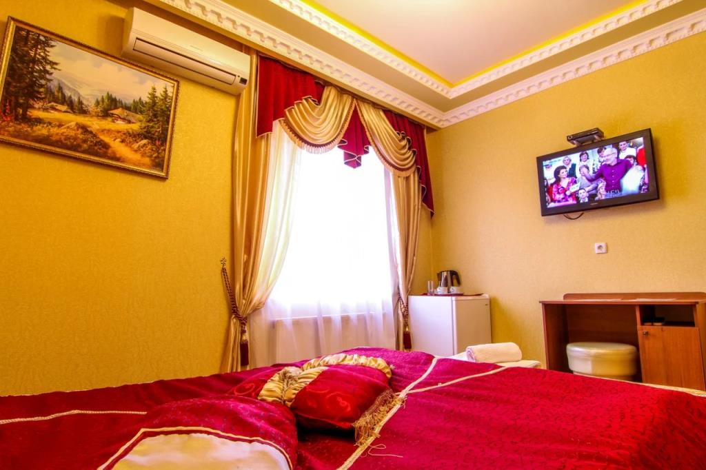 Lyuks Hotel 3*