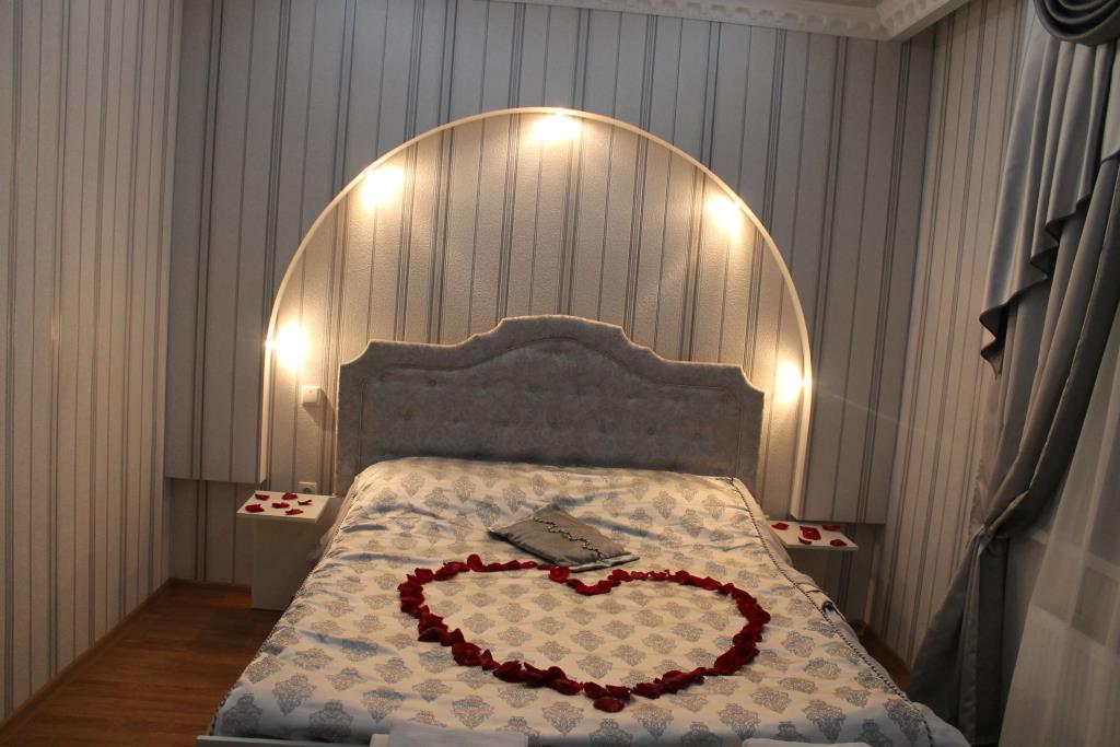 Lyuks Hotel 3*