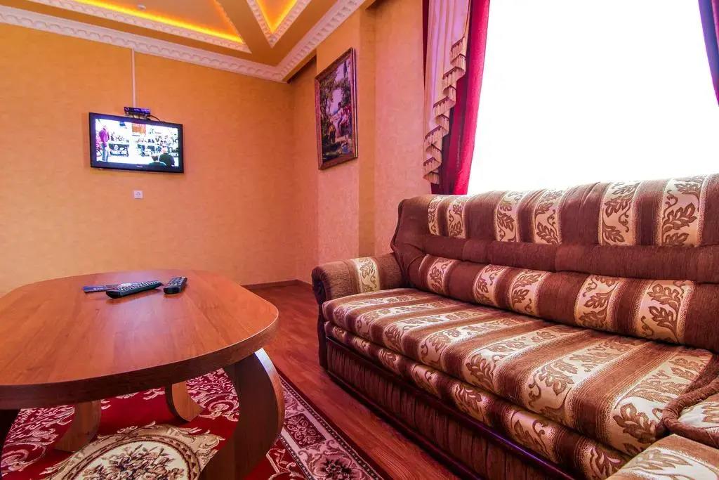 Lyuks Hotel 3*