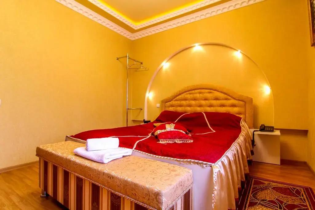 Lyuks Hotel 3*