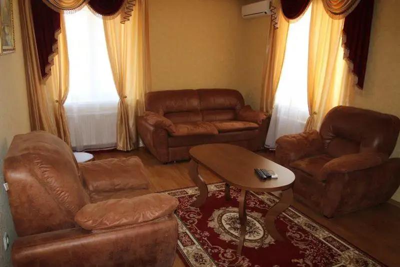 Lyuks Hotel 3*