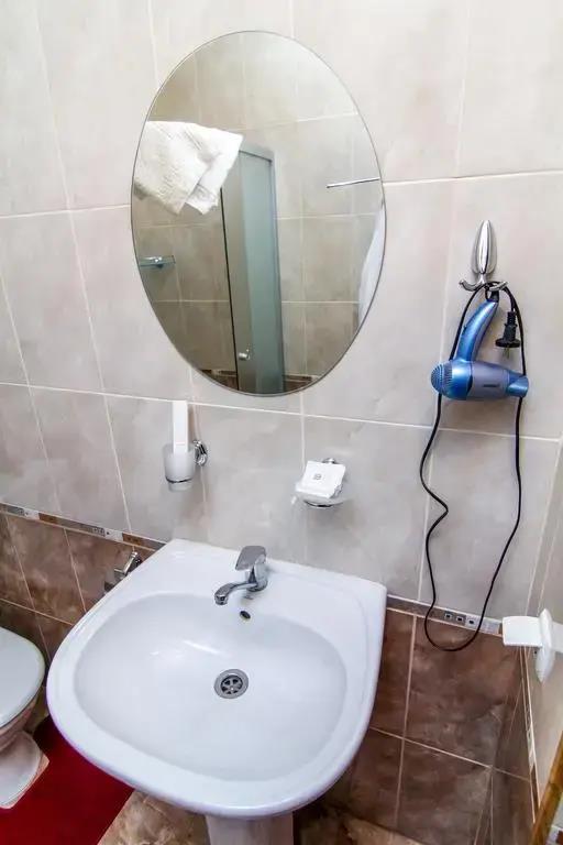 Lyuks Hotel 3*