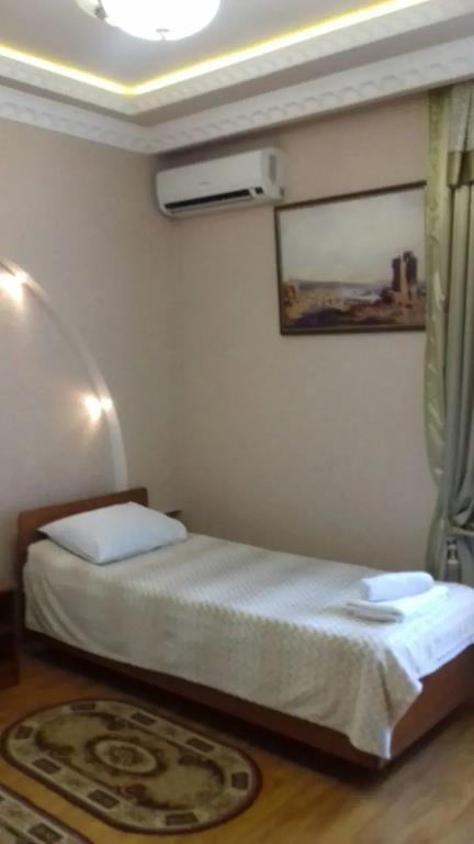 Lyuks Hotel 3*