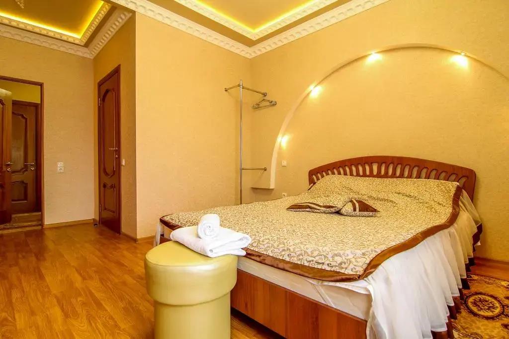 Lyuks Hotel 3*