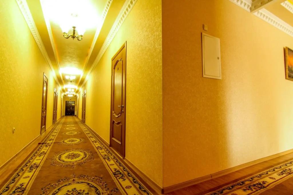 Lyuks Hotel 3*