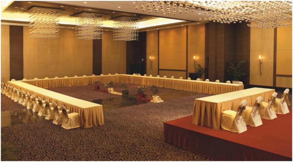 The Retreat Hotel & Convention Centre 4*
