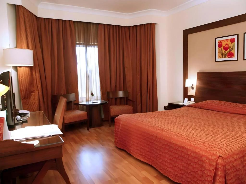 The Retreat Hotel & Convention Centre 4*