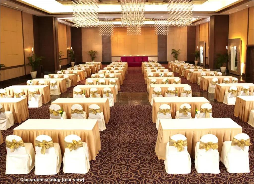 The Retreat Hotel & Convention Centre 4*