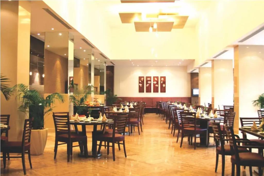 The Retreat Hotel & Convention Centre 4*