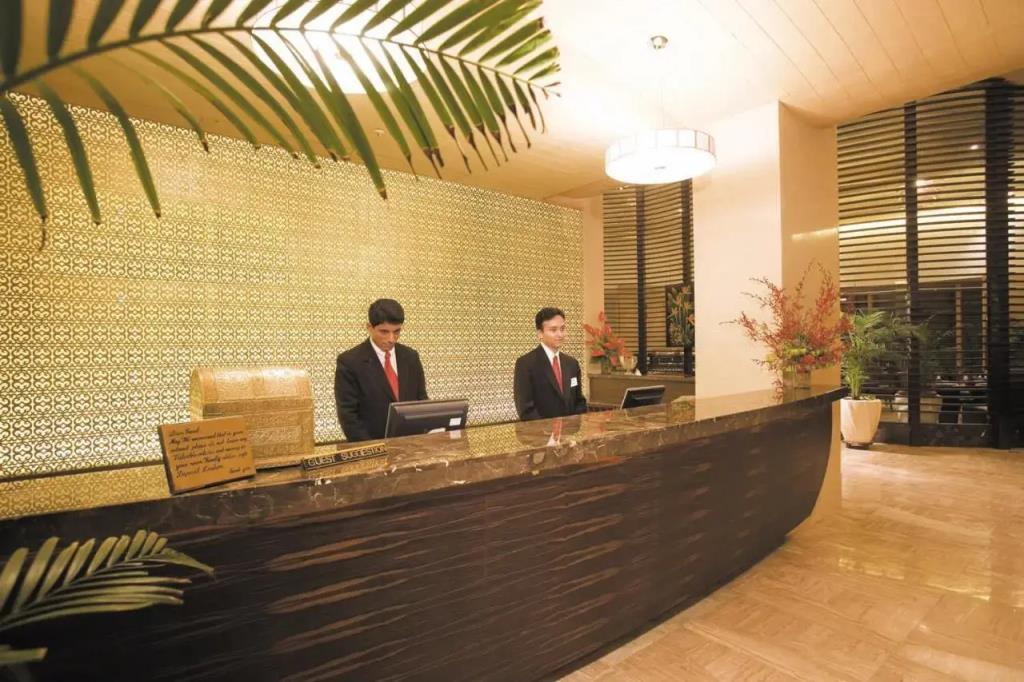 The Retreat Hotel & Convention Centre 4*