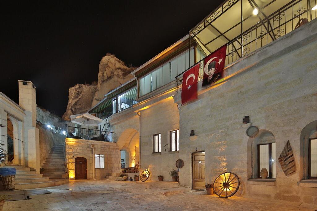 View Cave Hotel 0*
