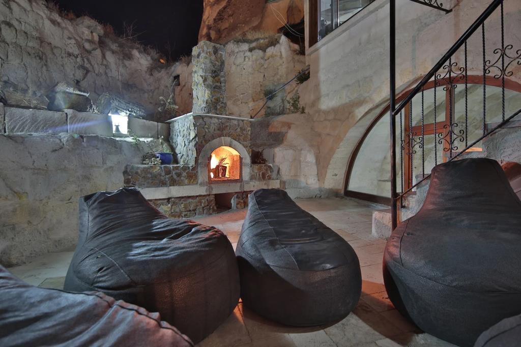 View Cave Hotel 0*