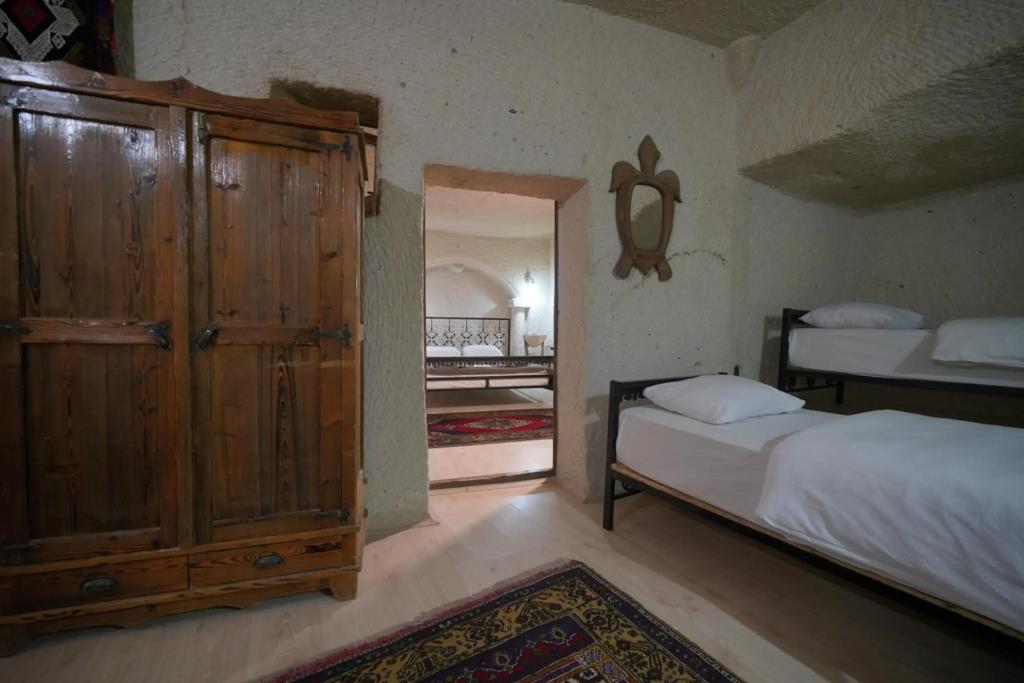 View Cave Hotel 0*