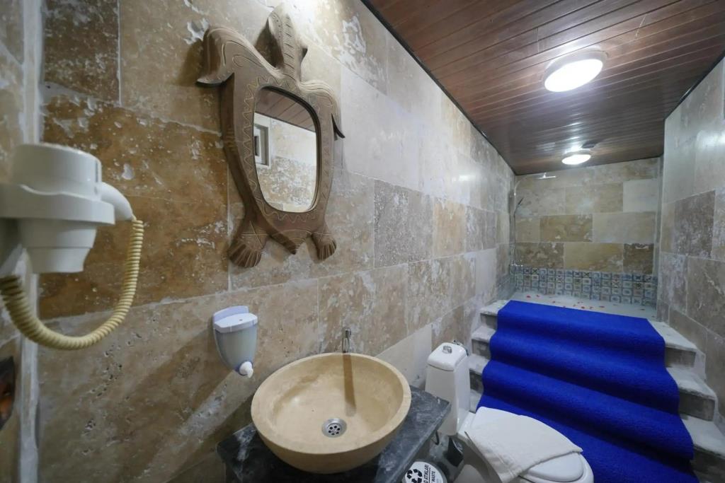 View Cave Hotel 0*