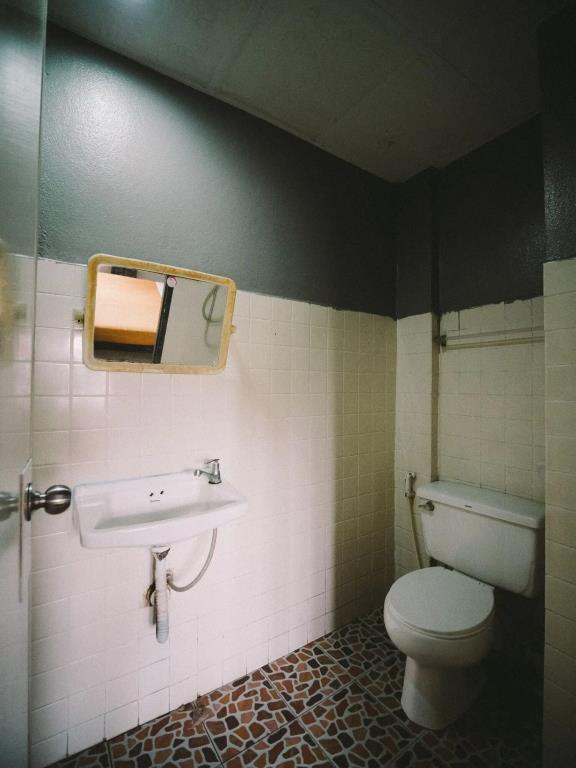 Traveller Inn Hotel 3*
