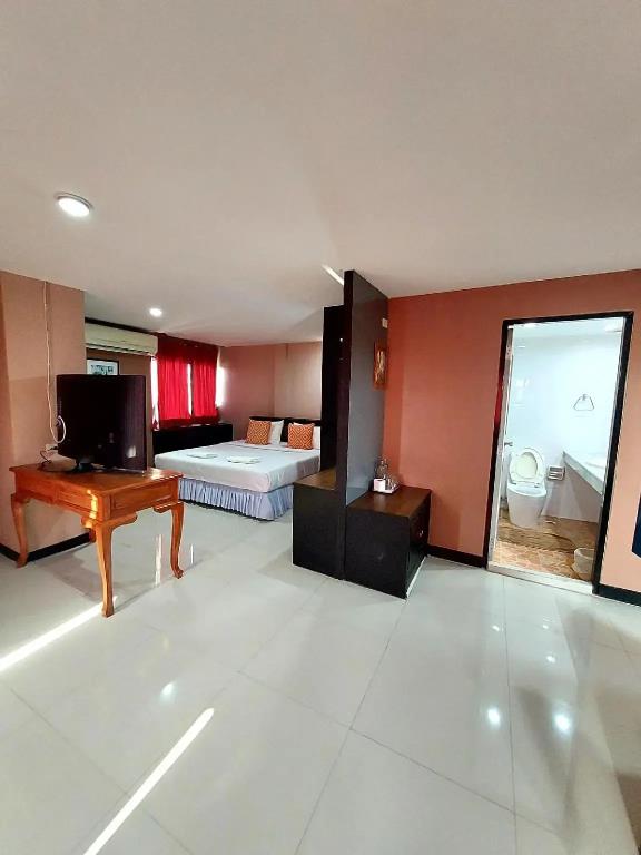 Traveller Inn Hotel 3*