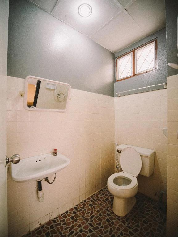 Traveller Inn Hotel 3*
