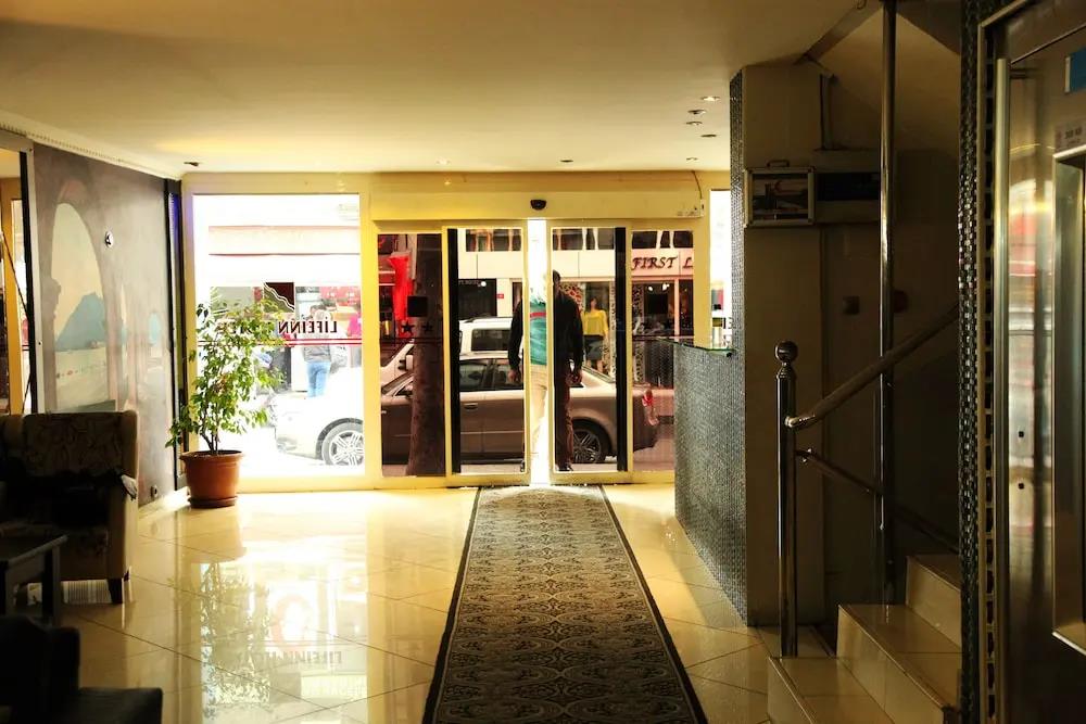Lifeinn Hotel 2*