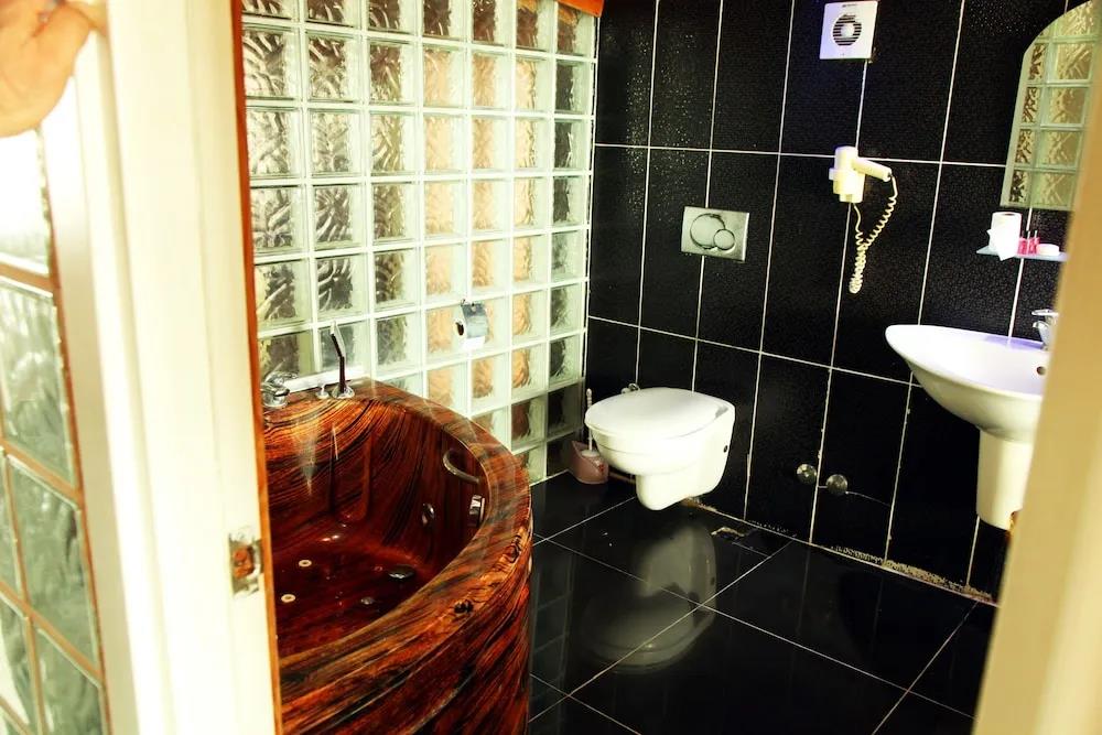 Lifeinn Hotel 2*